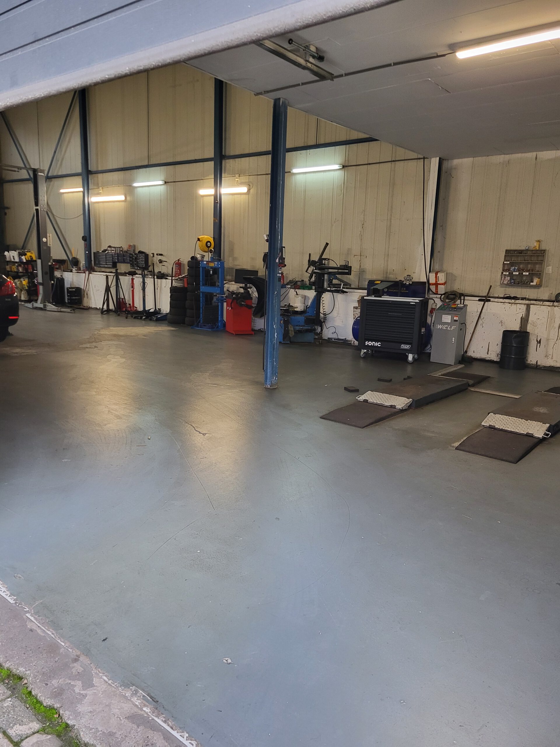 Werkplaats van dynamostartmotor.nl, gespecialiseerd in dynamo en startmotor revisie in Amsterdam en omgeving.